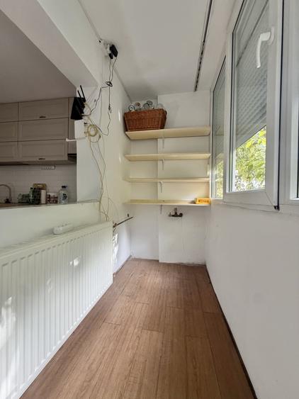 Apartament cu 2 camere semidecomandat, mobilat în Buziașului