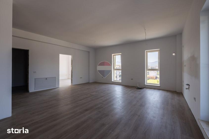 Apartament cu 3 camere în Tractorul