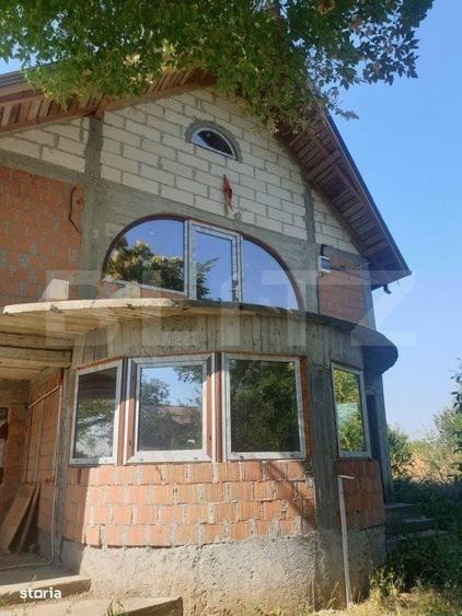 Casă cu 4 camere cu Teren 1000 Mp în Central