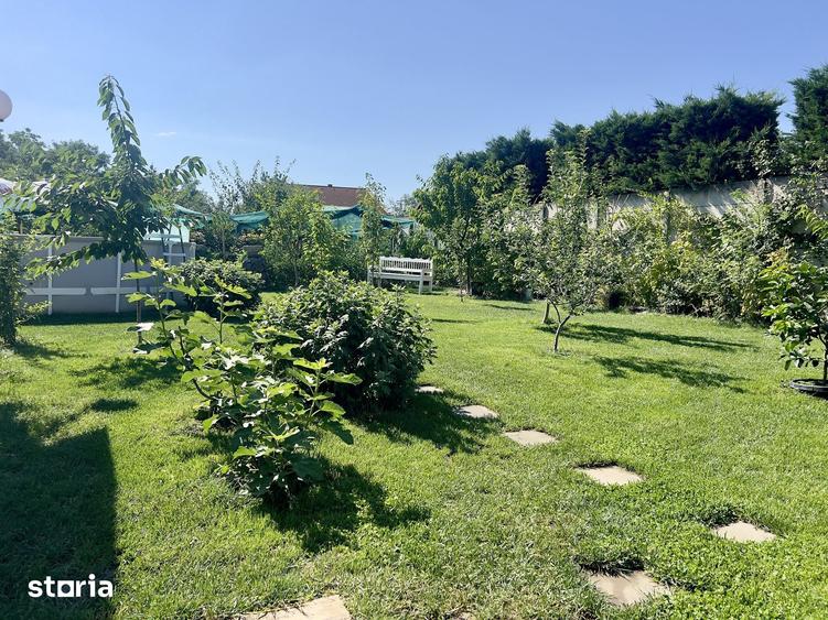 Casă cu 4 camere cu Teren 720 Mp în Grădiște
