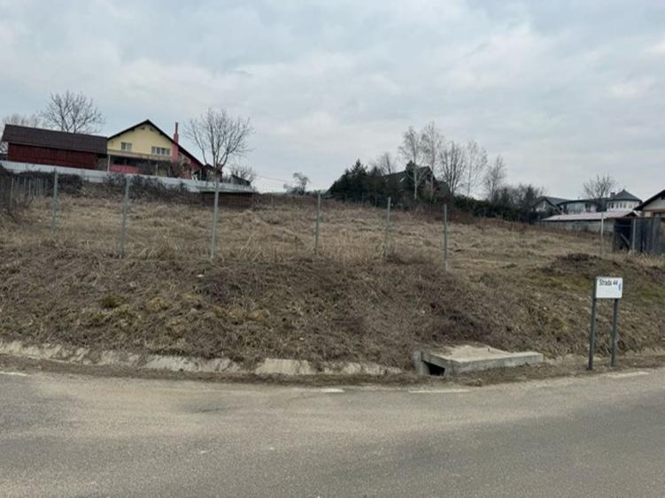 Teren agricol intravilan de 1600 mp, în Tăuții-Măgherăuș