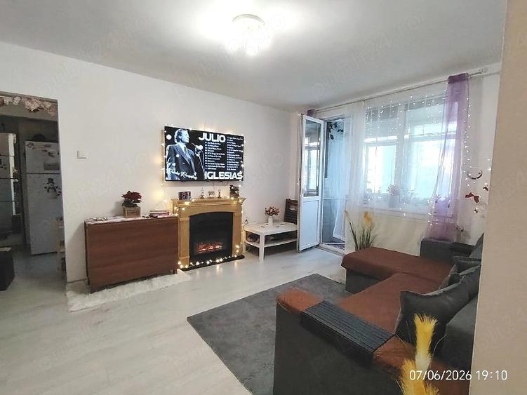 Apartament cu 2 camere semidecomandat în Central