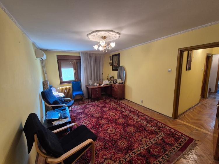 Apartament cu 2 camere decomandat în Drumul Taberei