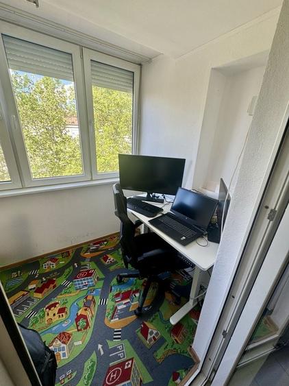 Apartament cu 3 camere decomandat în Decebal