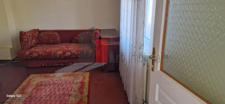 Casă individuală cu 3 camere cu Canalizare în Central