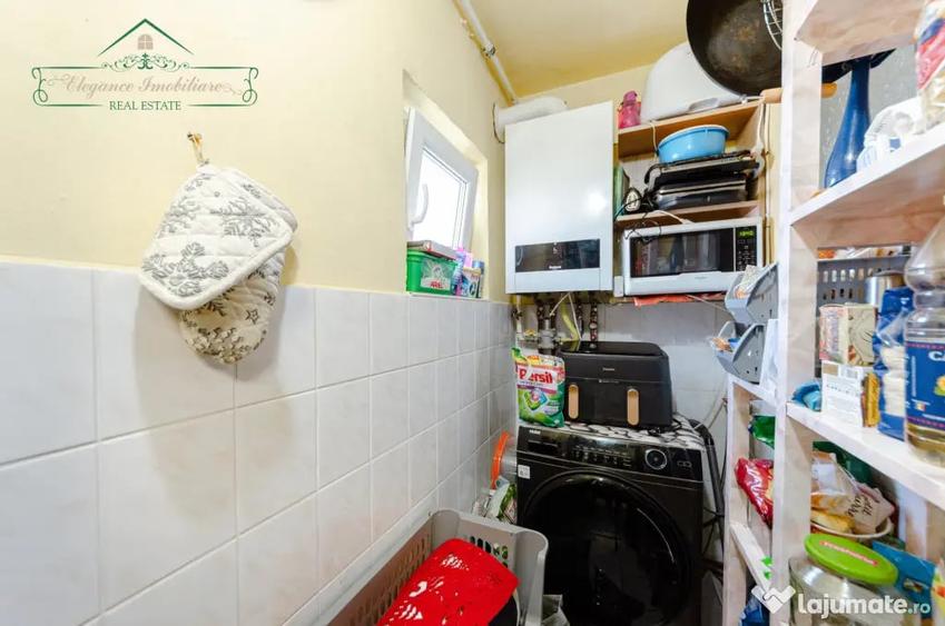 Apartament cu 5 camere decomandat în Micălaca