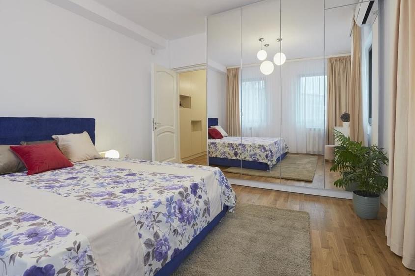 Apartament cu 2 camere semidecomandat, mobilat în 13 Septembrie