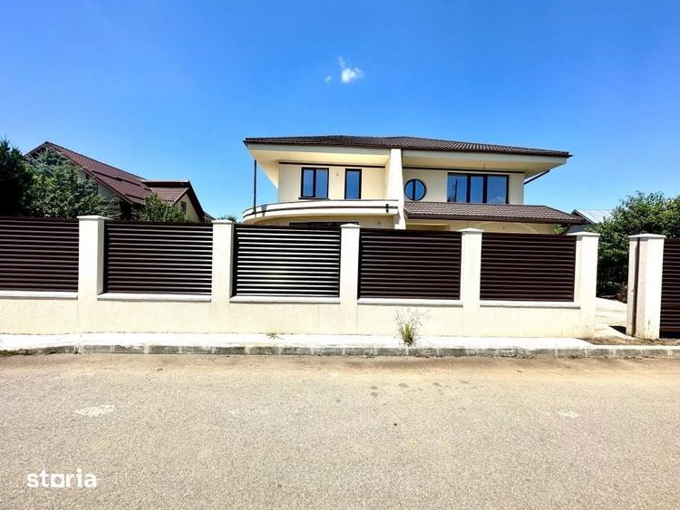 Casă cu 6 camere cu Teren 783 Mp în Cornu