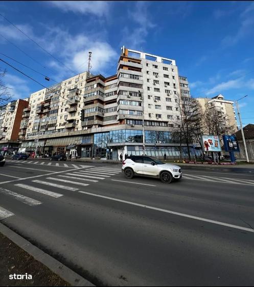 Garsonieră decomandată în Independenței