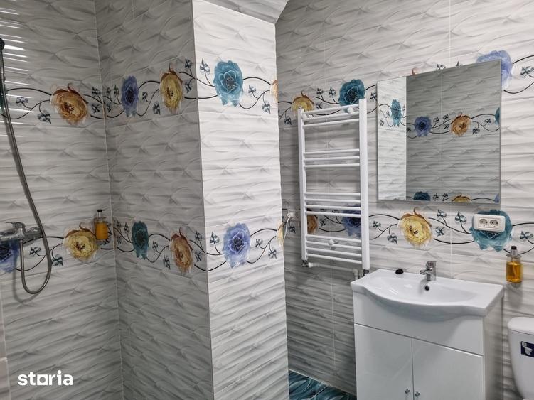 Spațiu comercial, de 2,416 mp, în Central