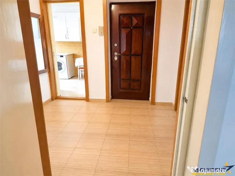 Apartament cu 3 camere decomandat în Drumul Poienii
