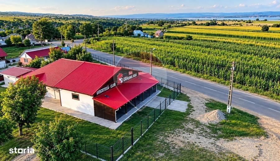 Spațiu comercial, de 400 mp, în Valea Nacului