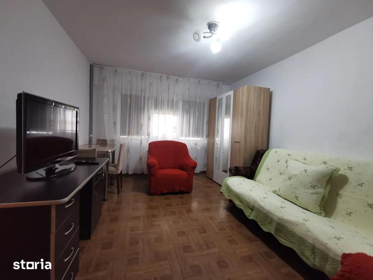 Garsonieră decomandată, mobilată în Inel II