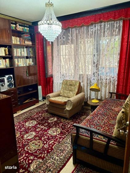Apartament cu 3 camere decomandat în Tineretului