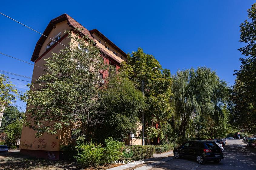 Garsonieră decomandată în Lipovei