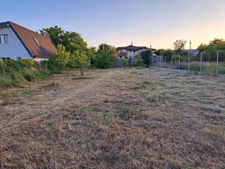 Teren Construcții intravilan de 800 mp, în Sud-Vest