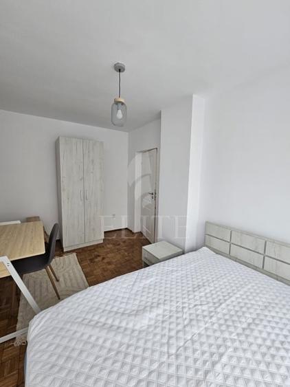 Apartament cu 2 camere decomandat, mobilat în Central