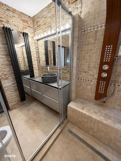 Casă cu 4 camere semidecomandat cu Teren 500 Mp în Central
