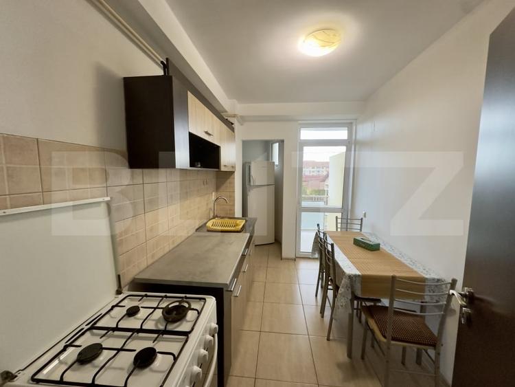 Apartament cu 2 camere semidecomandat, mobilat în Tolstoi