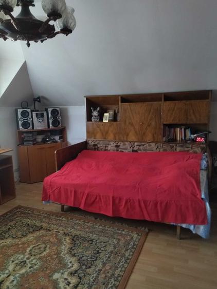 Apartament cu 3 camere semidecomandat în Exterior Vest