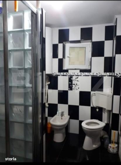 Casă cu 4 camere în Leamna de Sus