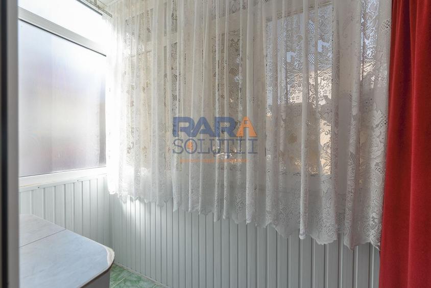 Apartament cu 3 camere semidecomandat, mobilat în Nord