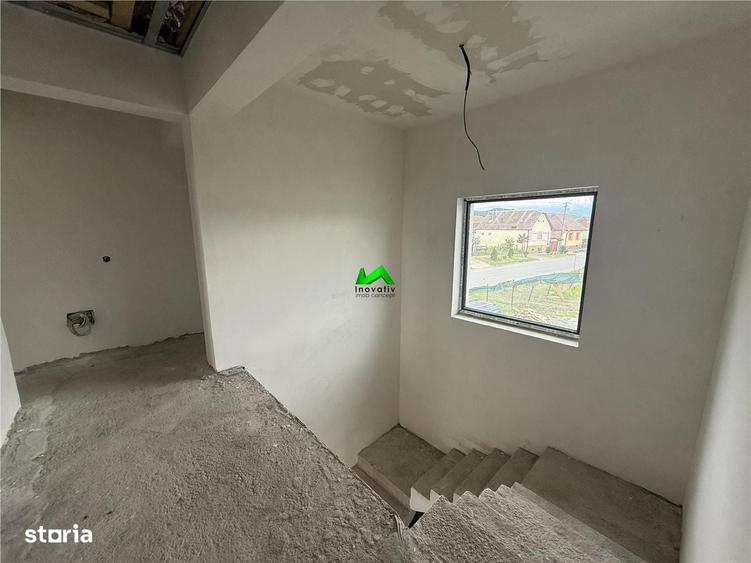 Casă cu 4 camere cu Teren 400 Mp în Veștem