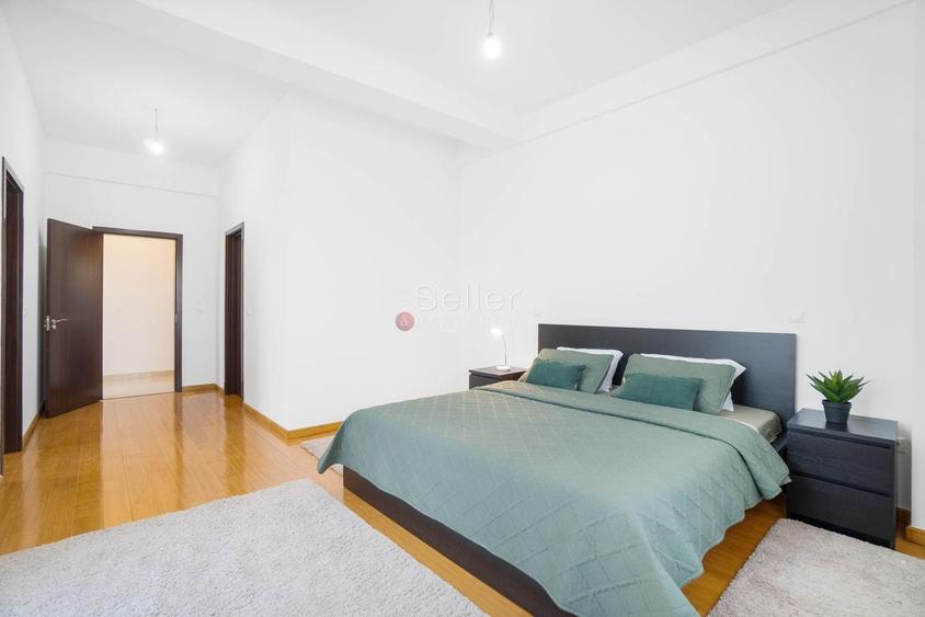 Apartament cu 5 camere decomandat, mobilat în Brașovul Vechi