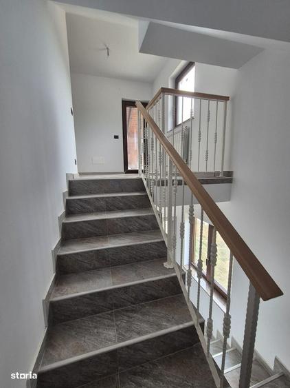 Casă cu 4 camere cu Teren 540 Mp în Măgura