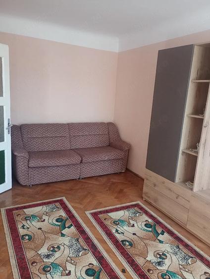 Apartament cu 2 camere decomandat în Spitalul Județean