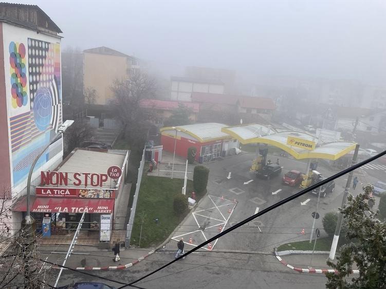 Apartament cu 2 camere decomandat în 9 Mai