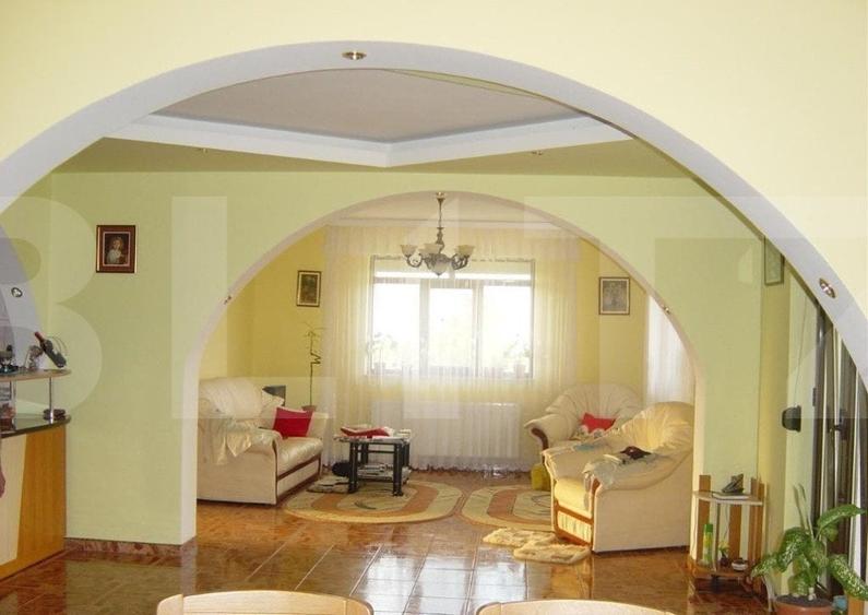 Casă individuală cu 5 camere cu Garaj în Vișan