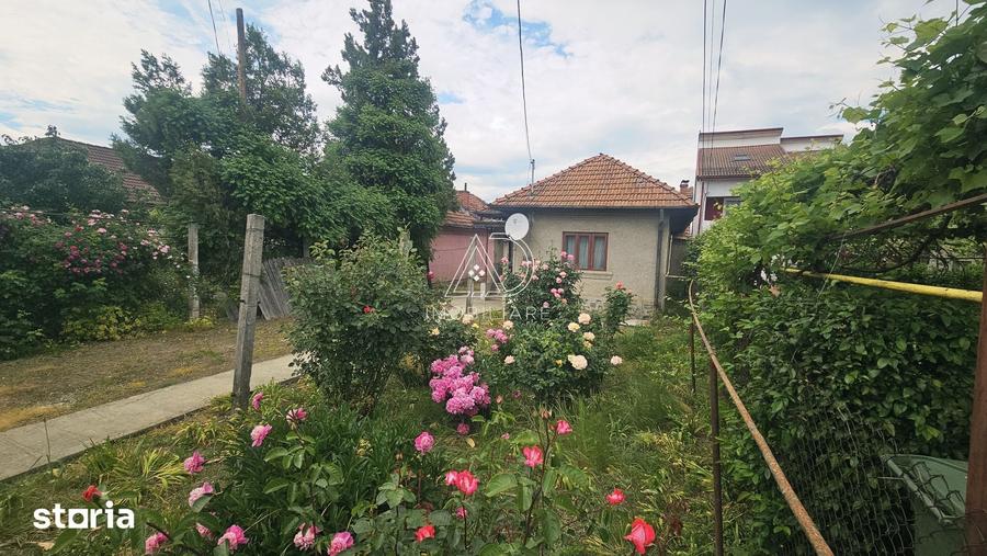 Casă cu 7 camere cu Teren 1296 Mp în Central