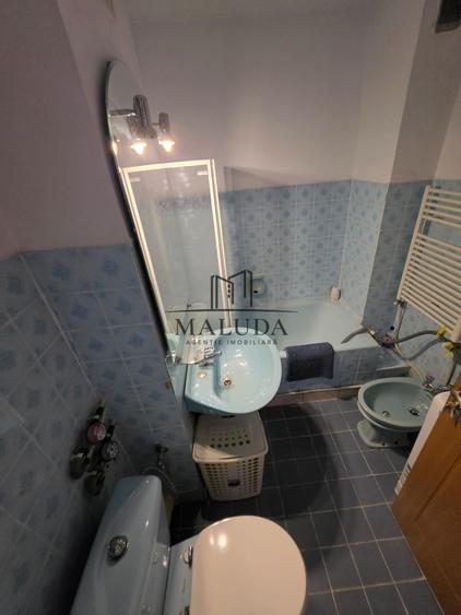 Apartament cu 4 camere decomandat, mobilat în Ultracentral