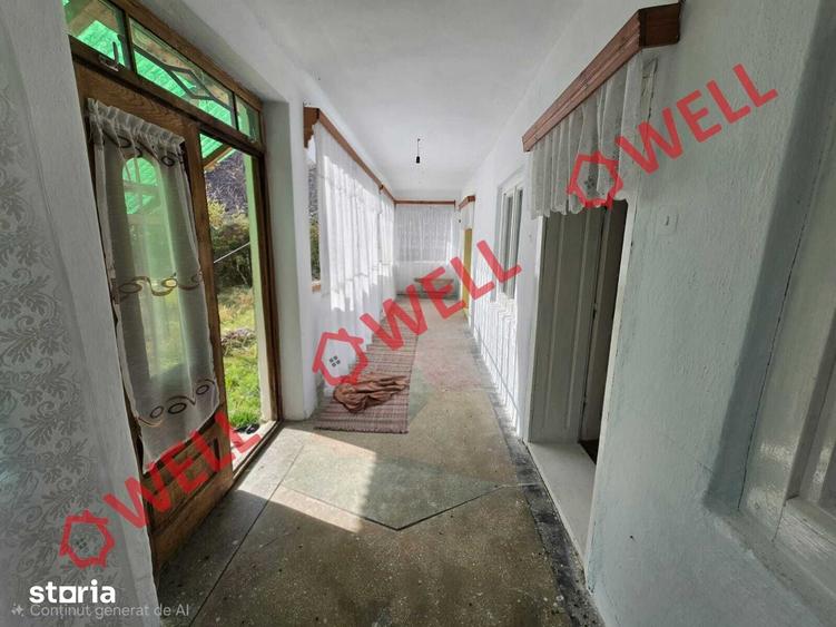 Casă cu 2 camere cu Teren 6823 Mp în Vama Buzăului