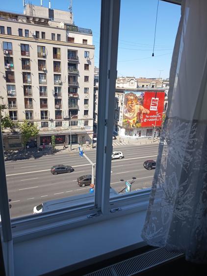 Garsonieră decomandată în Magheru