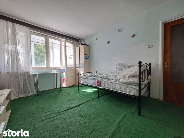 Apartament cu 2 camere decomandat în Tei