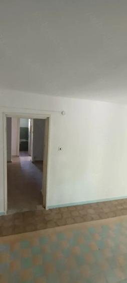 Apartament cu 2 camere decomandat în Soarelui