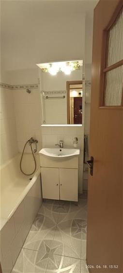 Apartament cu 2 camere decomandat, mobilat în Central