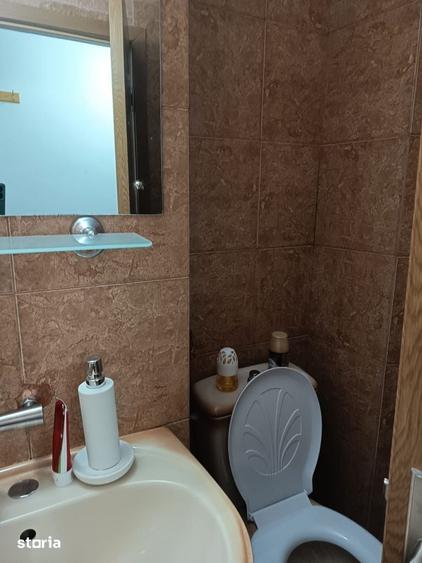 Apartament cu 2 camere în Podu Roș
