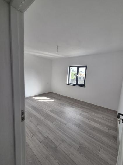 Casă cu 4 camere în Mărgineni