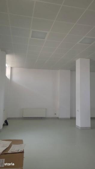 Spațiu comercial, de 100 mp, în Apărătorii Patriei