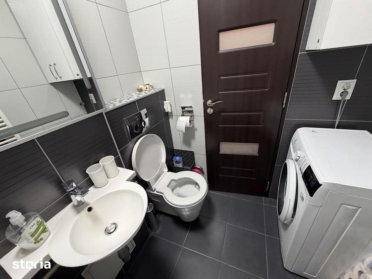 Apartament cu 3 camere decomandat în Berceni