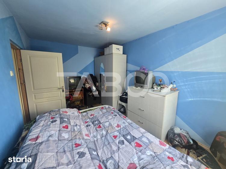 Apartament cu 2 camere semidecomandat, mobilat în Mihai Viteazul