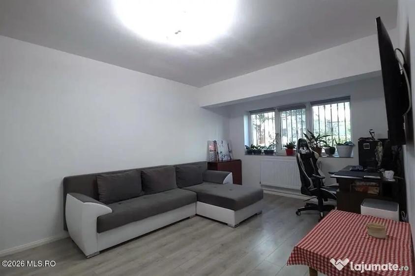 Apartament cu 2 camere decomandat în Poarta 6