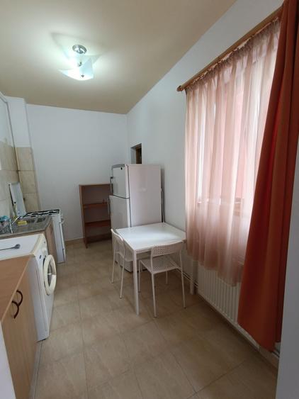 Inchiriez apartament 1 camera central - 5