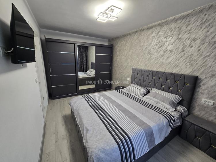 Apartament cu 3 camere semidecomandat, mobilat în Cina
