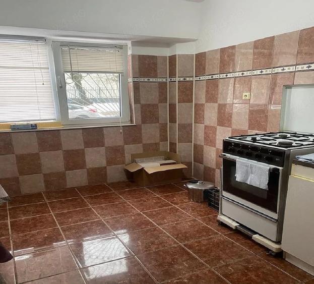 Apartament cu 2 camere decomandat în CET
