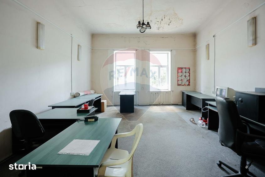 Apartament cu 3 camere în Orașul Nou