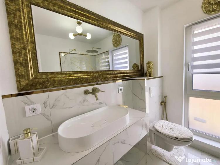 Apartament cu 3 camere semidecomandat în Central